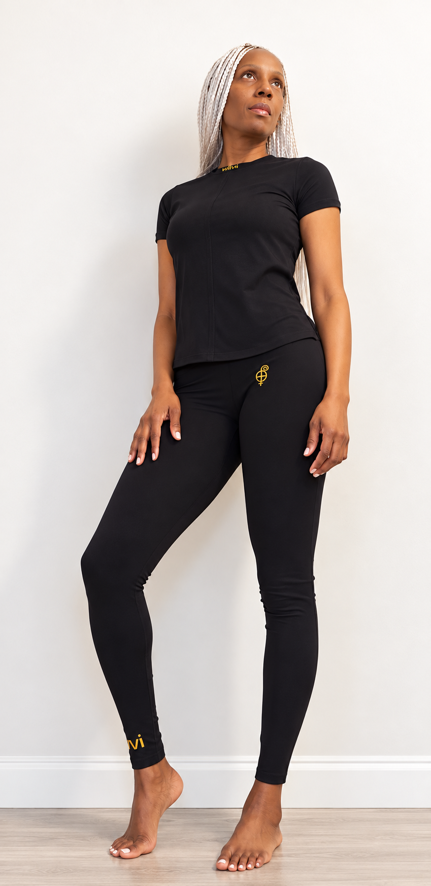 Ivvaṇḍi® Fitted Essential Top